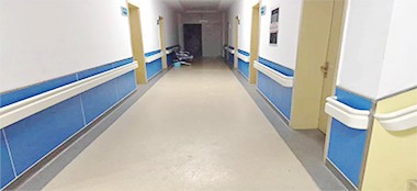选对医院防撞板高效防护，提升就医体验