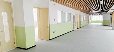 防撞树脂墙板让医疗空间更加明亮宽敞